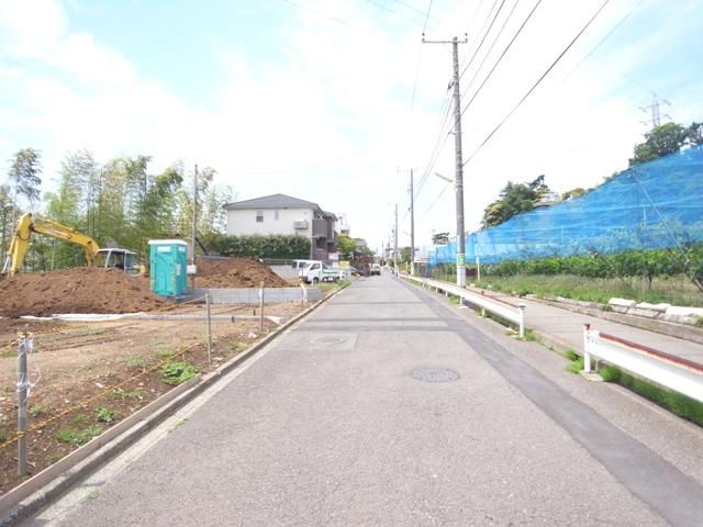 Local photos, including front road. Local (May 2013) Shooting