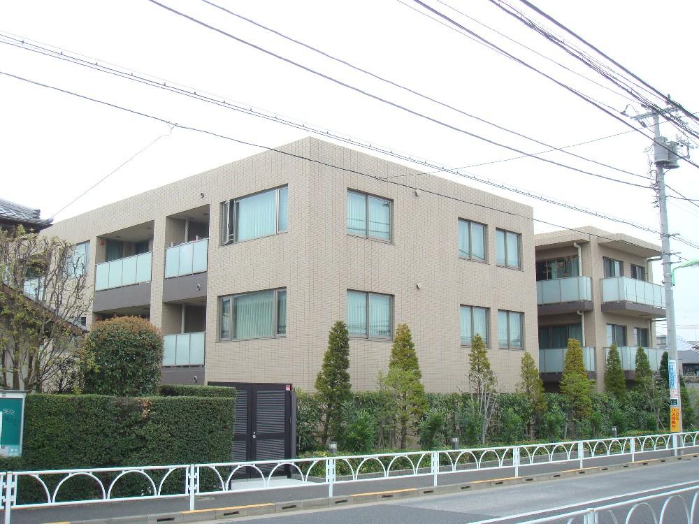 Local appearance photo. Local (09 May 2013) Shooting