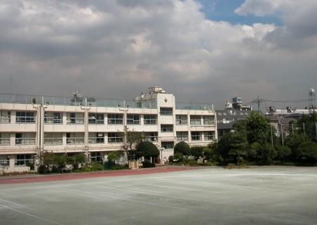 Junior high school. 455m to Setagaya Ward Matsuzawa Junior High School