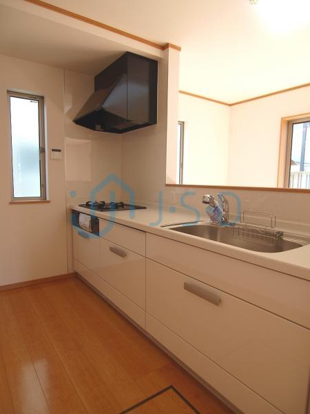 Same specifications photo (kitchen)
