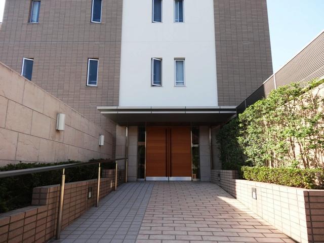 Local appearance photo. approach