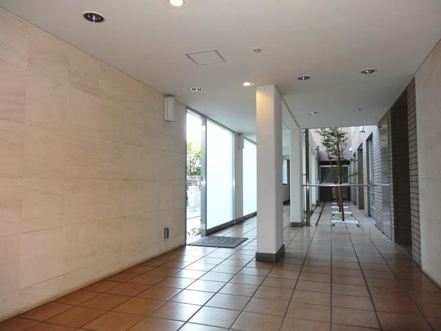 Entrance. Common areas The entrance