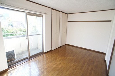 Living and room. Brightly, There is a sense of open ☆