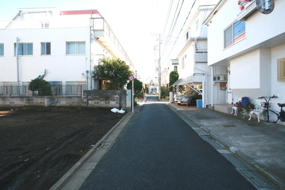 Other local. Frontal road