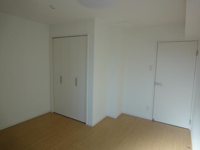 Non-living room. Local (11 May 2013) Shooting