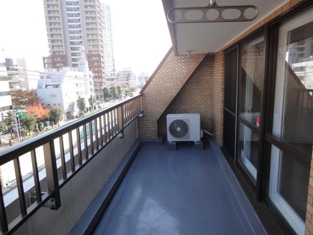 Balcony. Local (11 May 2013) Shooting