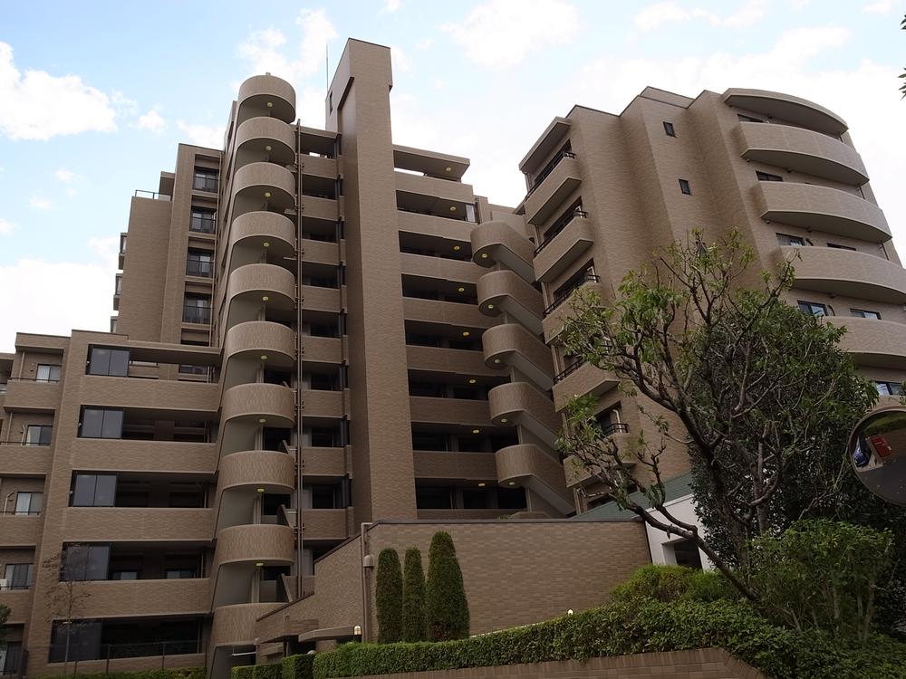 Local appearance photo. Local (11 May 2013) Shooting