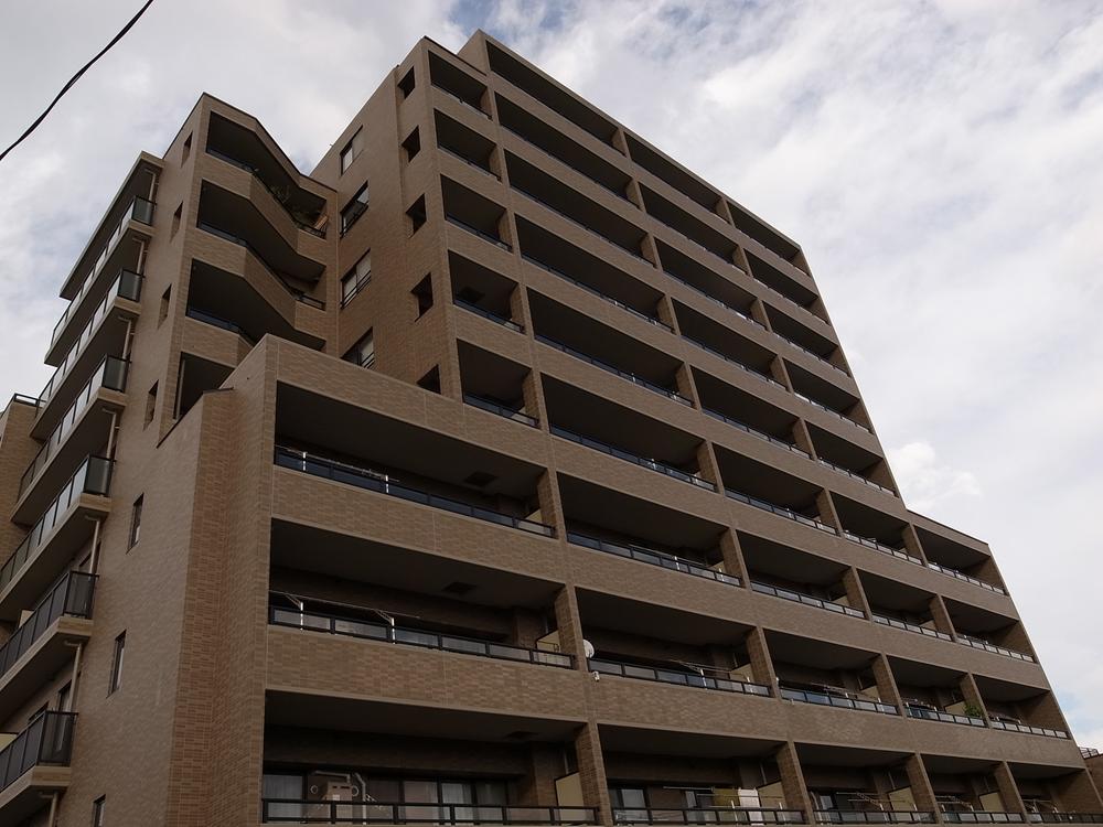 Local appearance photo. Local (11 May 2013) Shooting