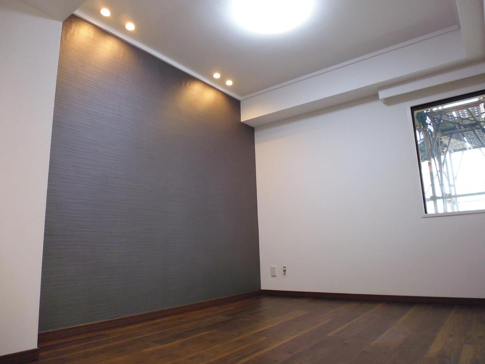 Non-living room. Master bedroom