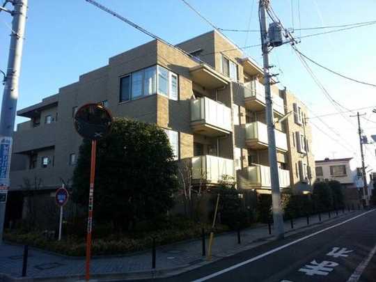 Local appearance photo. State of appearance. Mansion of low-rise four-story existing in the first kind low-rise exclusive residential area