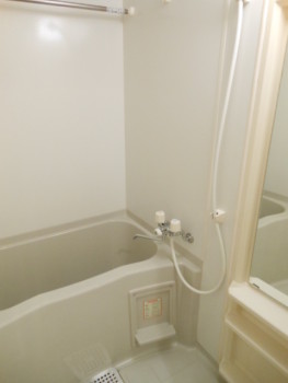 Bath. ※ In fact the we use the photos in the same building may be different.