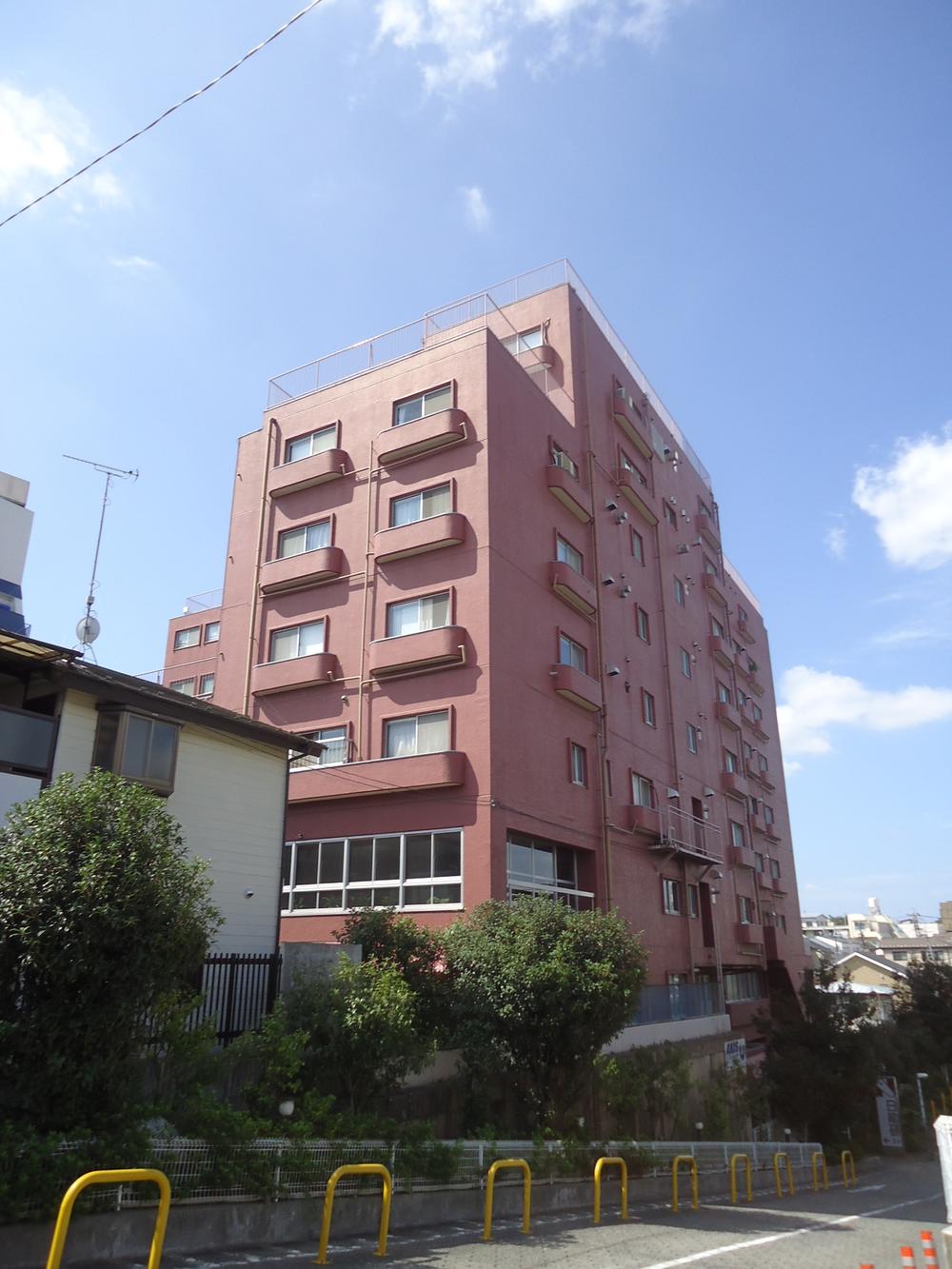 Local appearance photo. Local (10 May 2013) Shooting