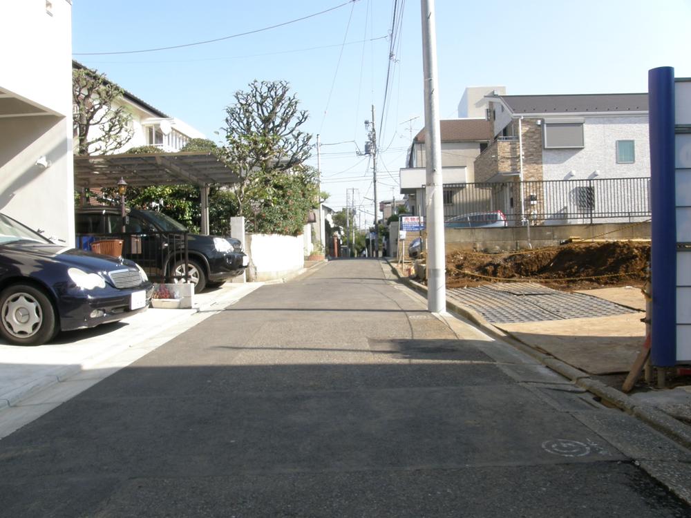 Local photos, including front road. Front road which was taken from the West. Local (11 May 2013) Shooting