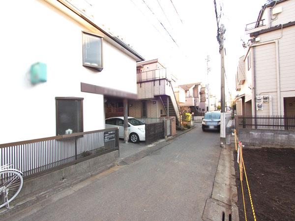 Local photos, including front road. Frontal road