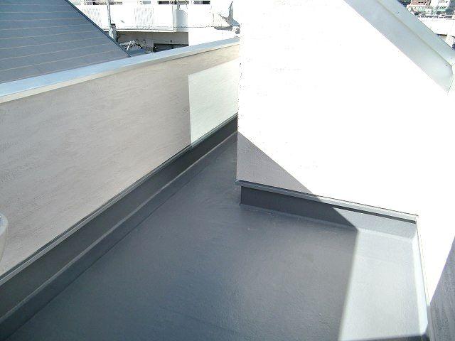 Balcony. Rufubaru two over