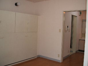 Living and room. Storage bet and upper receiving (Some rooms without bed)