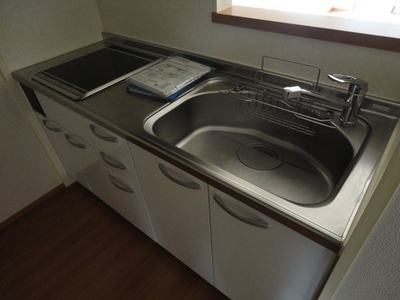 Kitchen. Fun cooking while watching TV at the counter kitchen