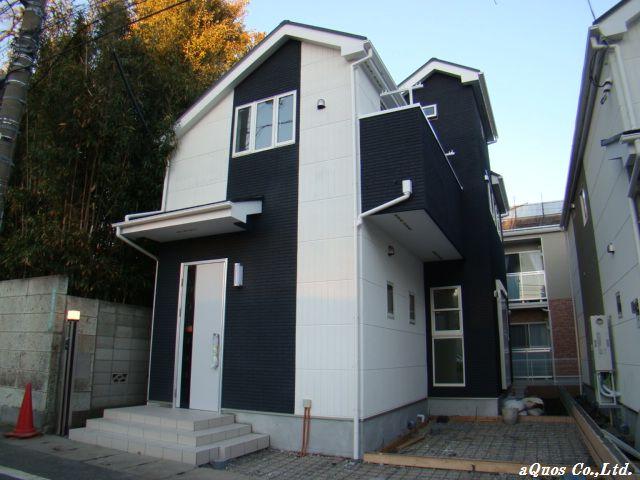 Local appearance photo. Local (11 May 2013) Shooting