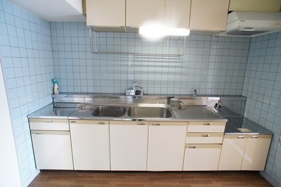 Kitchen. Two-burner gas stove can be installed ☆ 