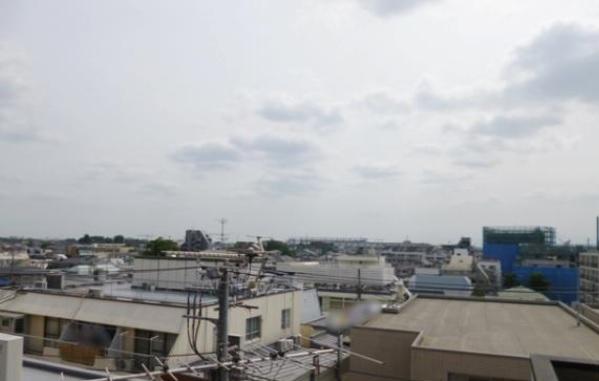 View photos from the dwelling unit. It will be on the lookout from the top floor