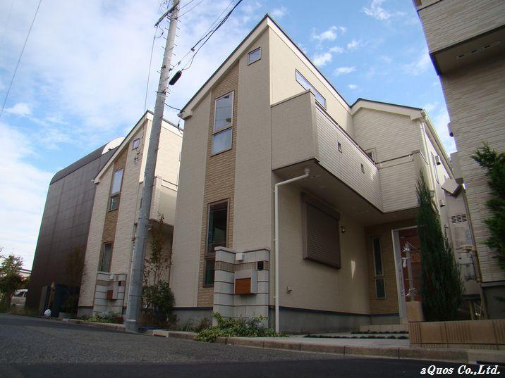 Local appearance photo. Local (11 May 2013) Shooting