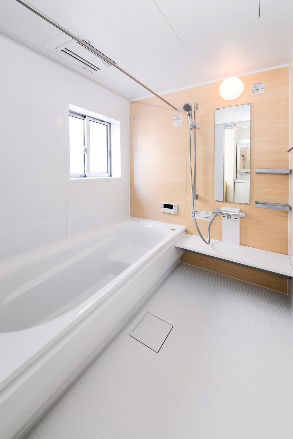 Bathroom. Indoor (12 May 2013) Shooting 1 Building