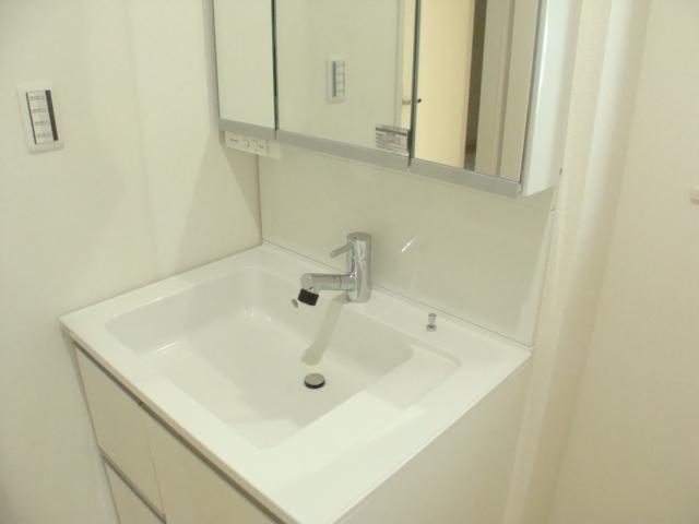 Same specifications photos (Other introspection)