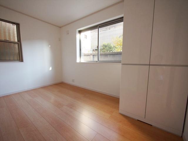 Non-living room. Service room