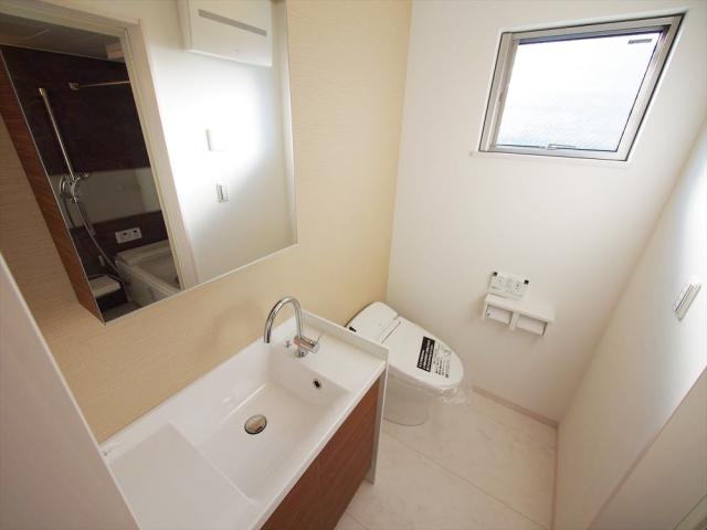 Wash basin, toilet. Bathroom vanity, toilet