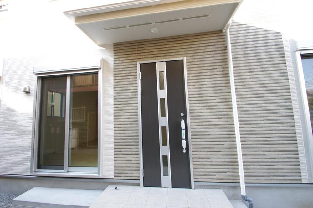 Local appearance photo. Local (12 May 2013) Shooting