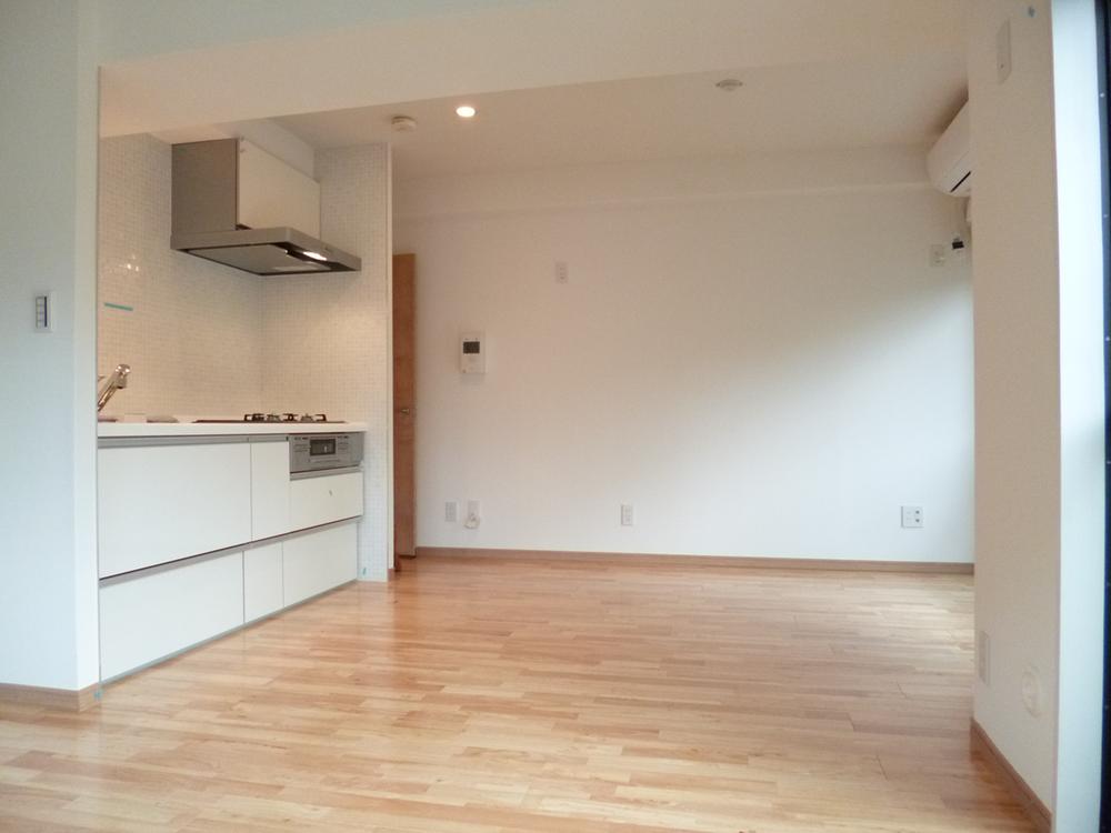 Living. Indoor (June 2013) Shooting