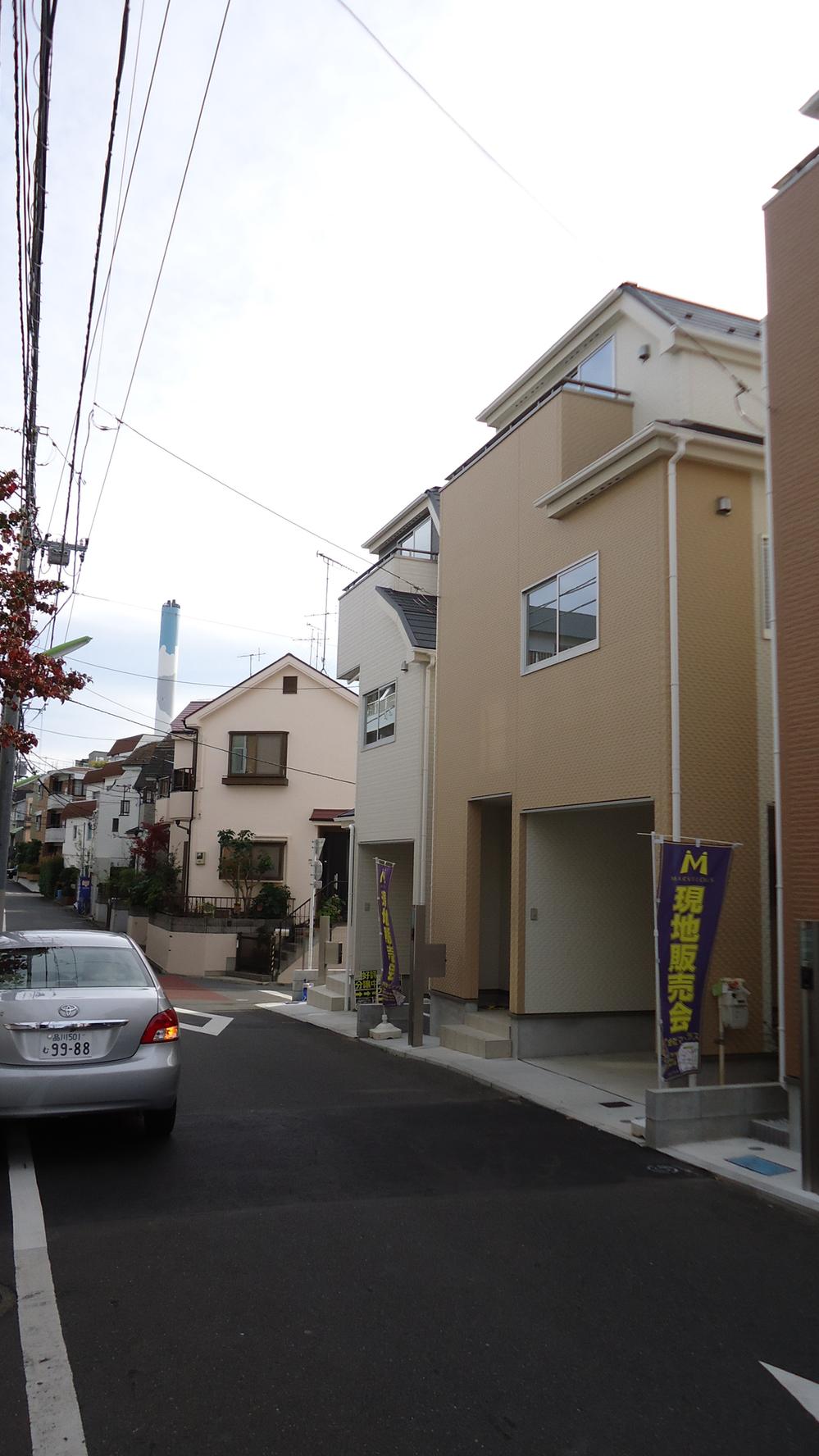 Local photos, including front road. Local (11 May 2013) Shooting