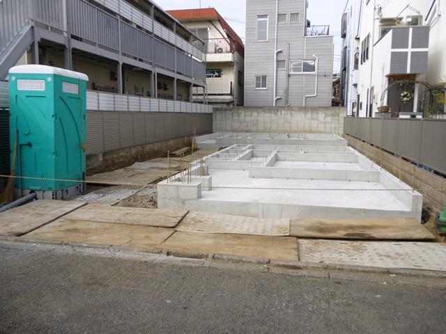 Local appearance photo. Local (12 May 2013) Shooting