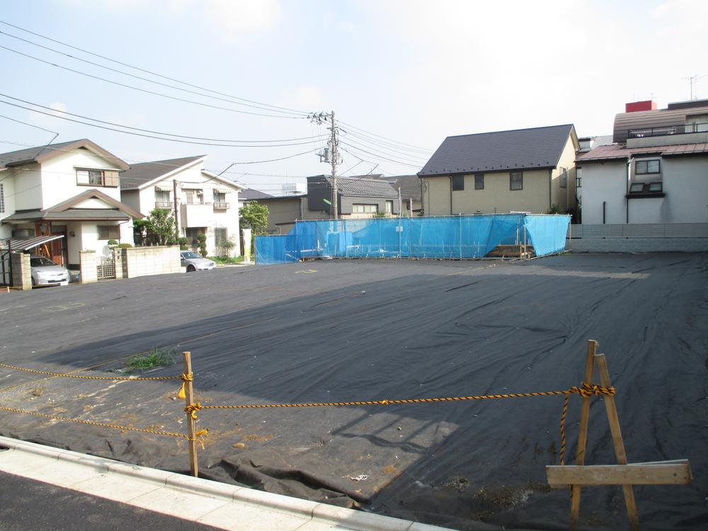 Local land photo. Local which is located on a hill of the luxury low-rise residential area ~ August 2013 shooting ~