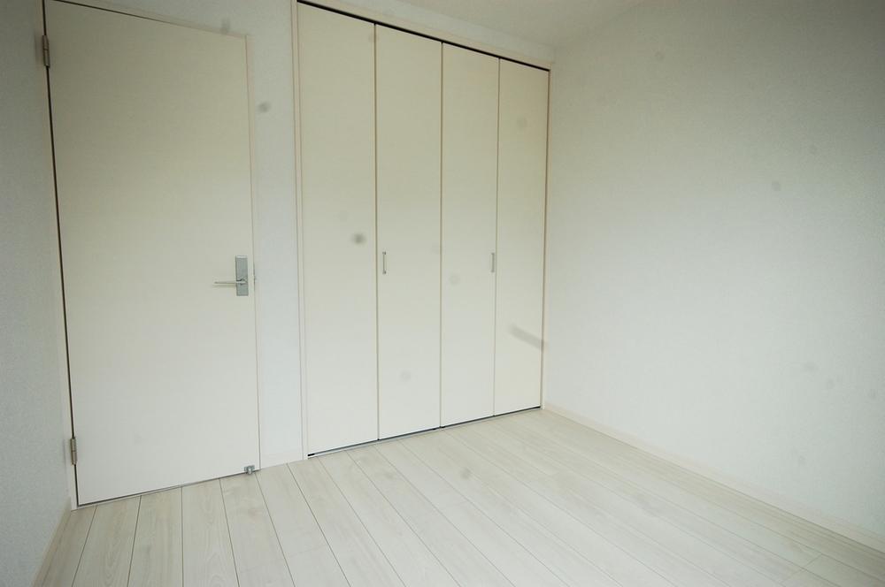 Same specifications photos (Other introspection)