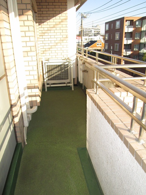 Balcony. Same property separate room