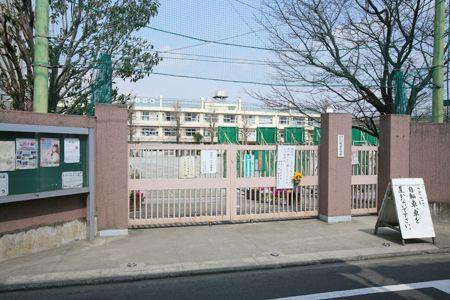 Primary school. Kyodo until elementary school 400m