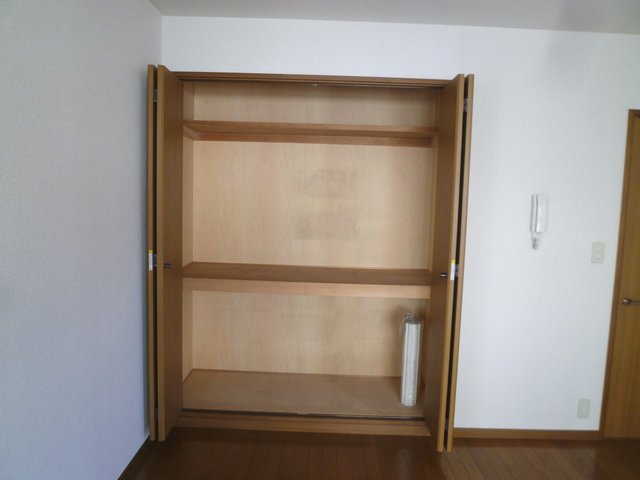 Other room space. Receipt