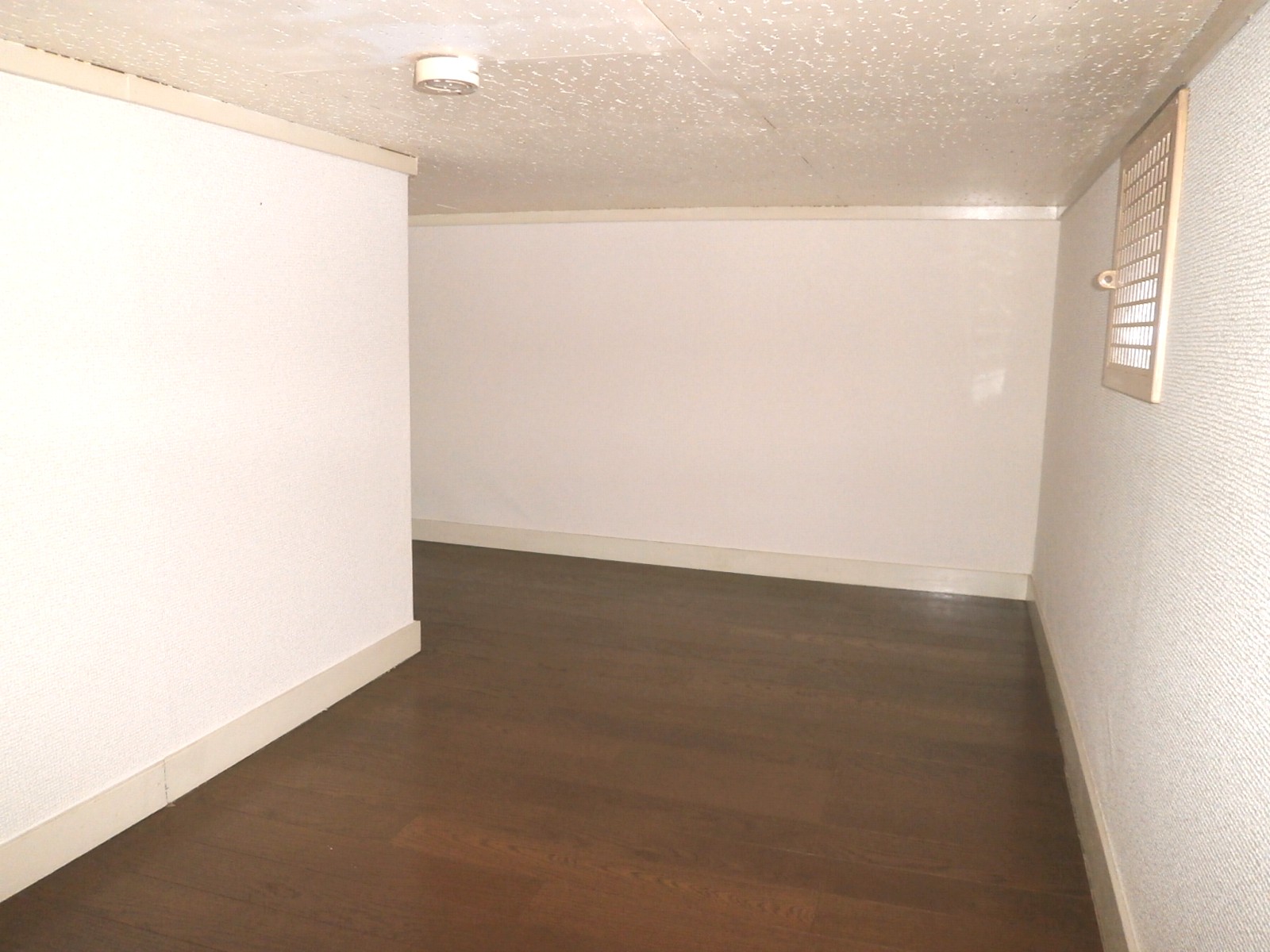 Other room space. In the loft