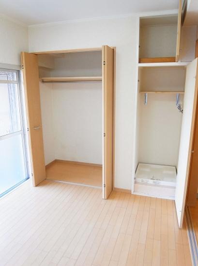 Receipt. Western-style housing