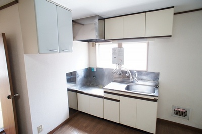 Kitchen. Storage capacity with plenty of kitchen!