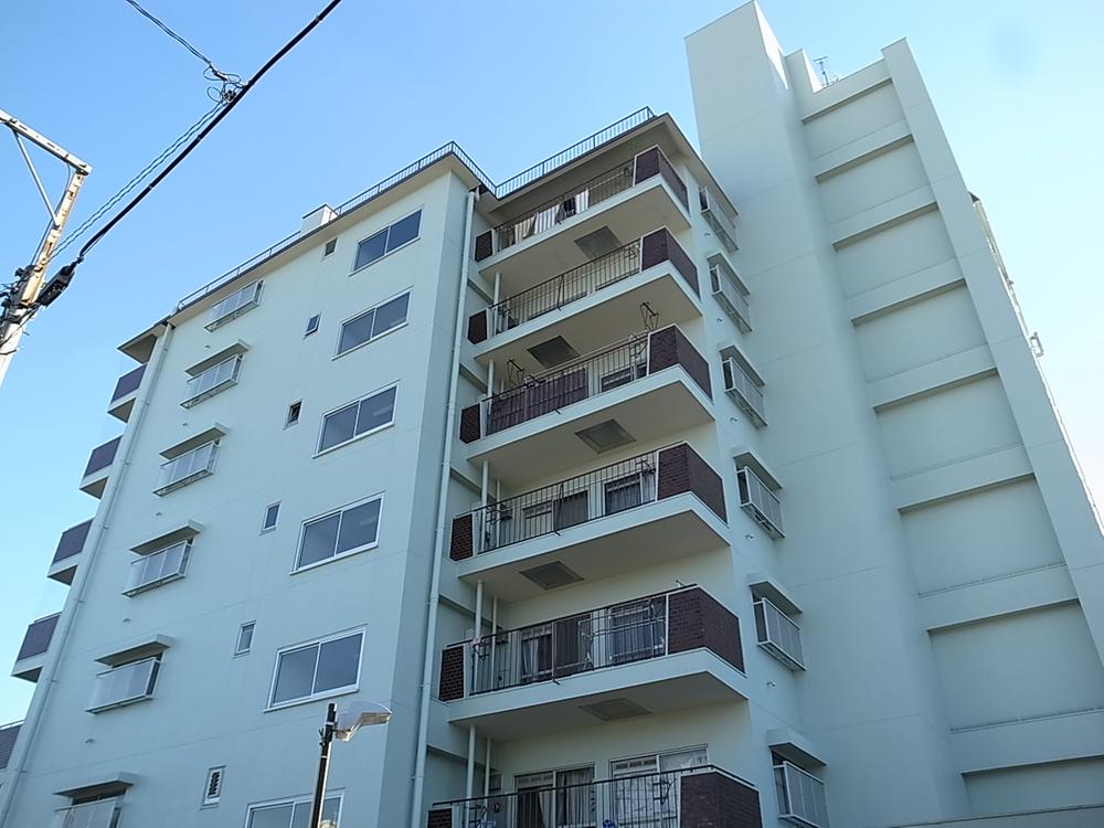 Local appearance photo. Local (12 May 2013) Shooting