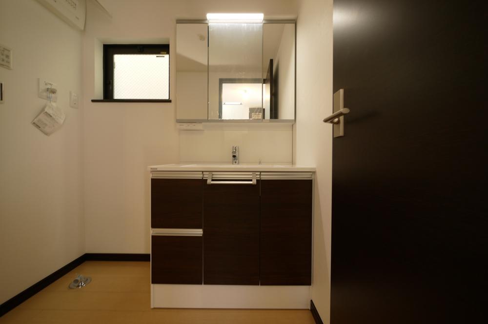 Same specifications photos (Other introspection). Same specifications