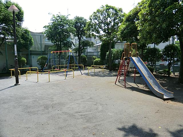 park. Kamisoshigaya 487m up to 1-chome park