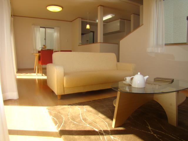 Same specifications photos (living). Same specifications