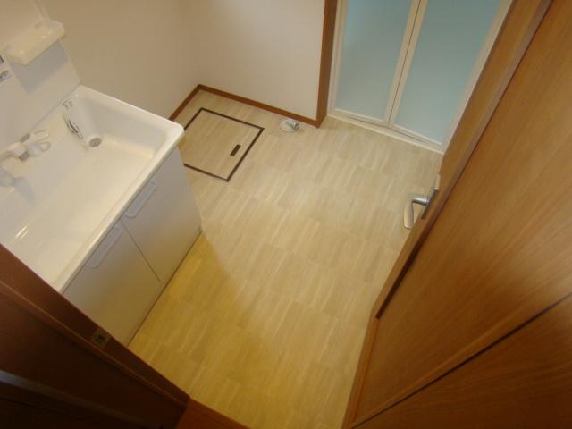 Same specifications photos (Other introspection). Same specifications