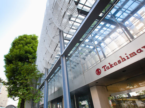 Surrounding environment. Of about 10 minutes by bicycle to the "Futakotamagawa" Ekimae, Large-scale commercial facilities enhancement. "Tamagawa Takashimaya S ・ C. "is, High-quality item has been enhanced from fashion as a spot to represent the Futakotamagawa up to the grocery.  ※ Tamagawa Takashimaya S ・ C (about 1540m ・ Bicycle about 8 minutes)