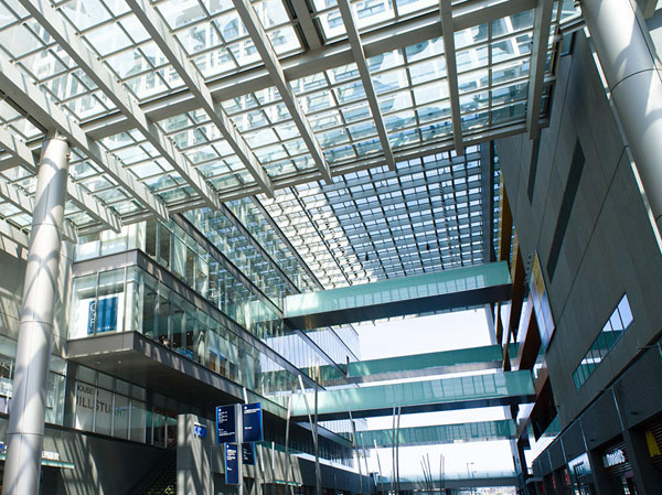 Surrounding environment. The entire scheduled for completion in "Futakotamagawa rise" in April 2015. Already more than 150 shops and restaurants "Futakotamagawa Rise ・ Shopping center "is open, It presents a lively.  ※ Futakotamagawa Rise ・ Shopping center (about 1850m / Bicycle about 10 minutes)