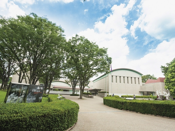 Located in the Kinutakoen "Setagaya Art Museum" (about 620m ・ An 8-minute walk)