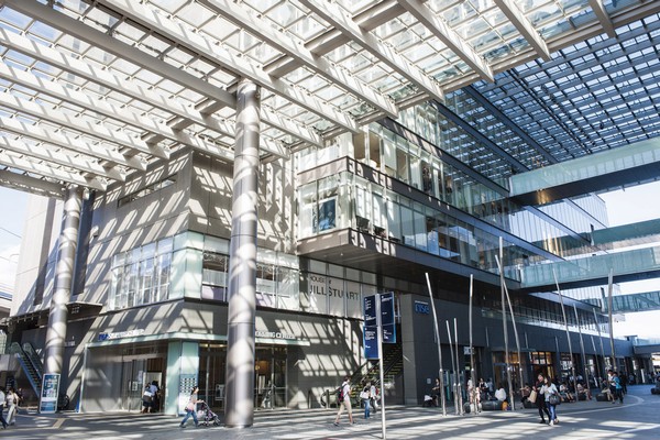 More than 150 of the store are lined up "Futakotamagawa Rise ・ Shopping Center "(about 1850m ・ Bicycle about 10 minutes)